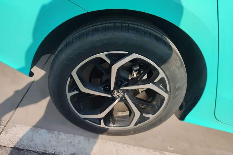 Used MG 5 2025 300TGI Global Flagship Edition Right Rear Wheel Hub