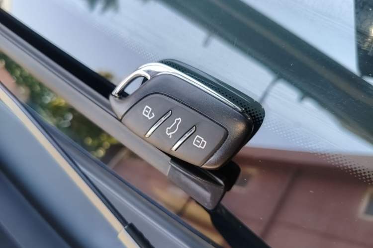 Used MG 5 2025 300TGI Global Flagship Edition Vehicle Key