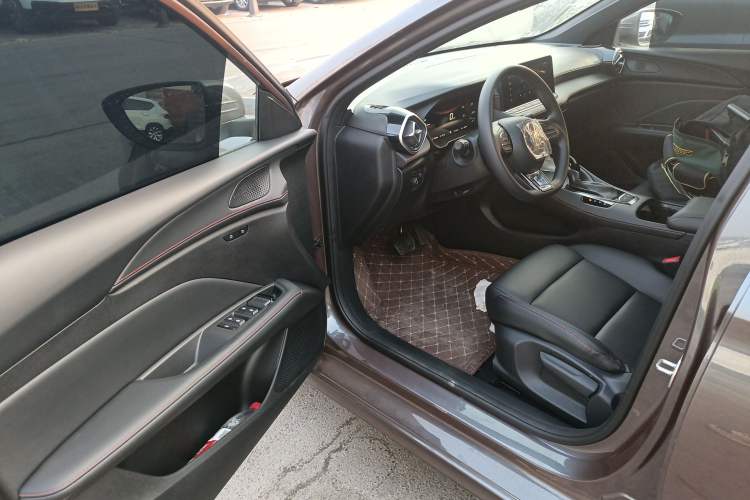 Used MG 5 2025 180 DVVT Global First Edition Driver Seat