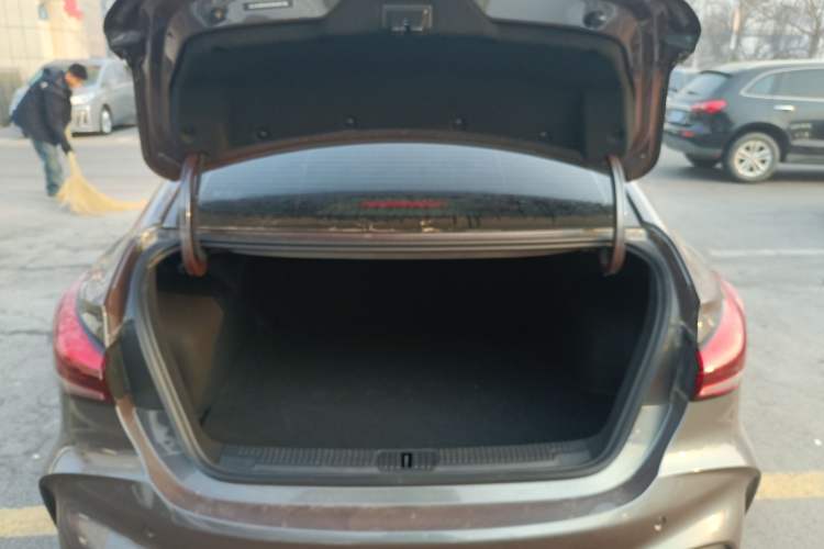 Used MG 5 2025 180 DVVT Global First Edition Trunk