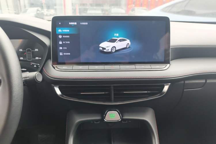 Used MG 5 2025 300TGI Global Flagship Edition Audio And AC Panel