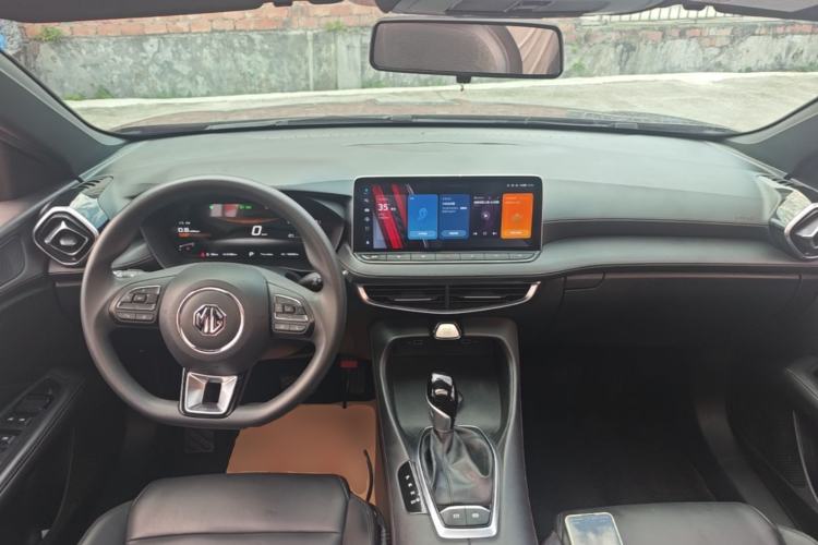 Used MG 5 2025 180 DVVT Global Luxury Edition Center Console