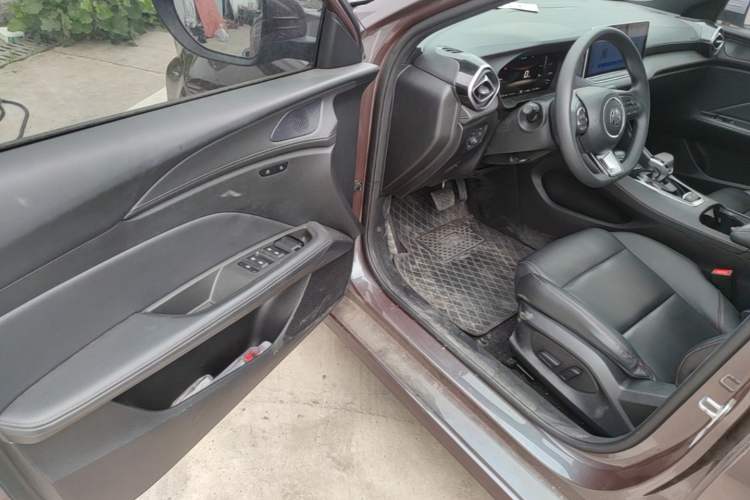 Used MG 5 2025 300TGI Global Flagship Edition Driver Seat