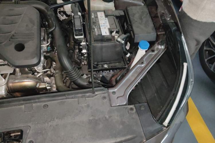 Used MG 5 2025 300TGI Global Flagship Edition Engine Bay Left