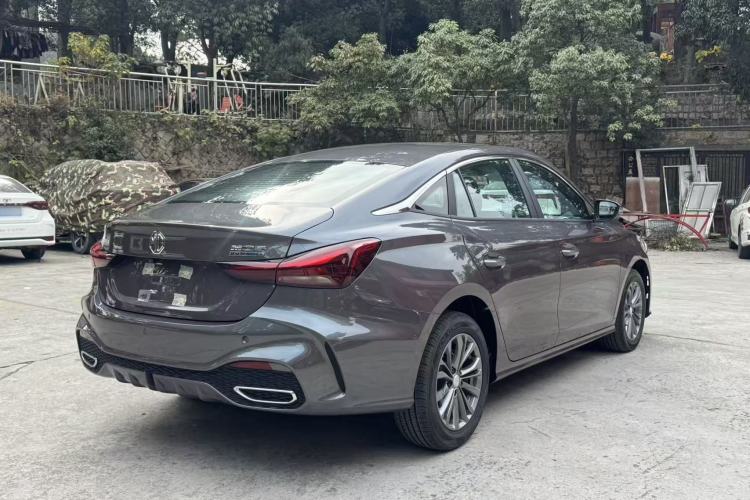Used MG 5 2025 180 DVVT Global Luxury Edition Exterior 4