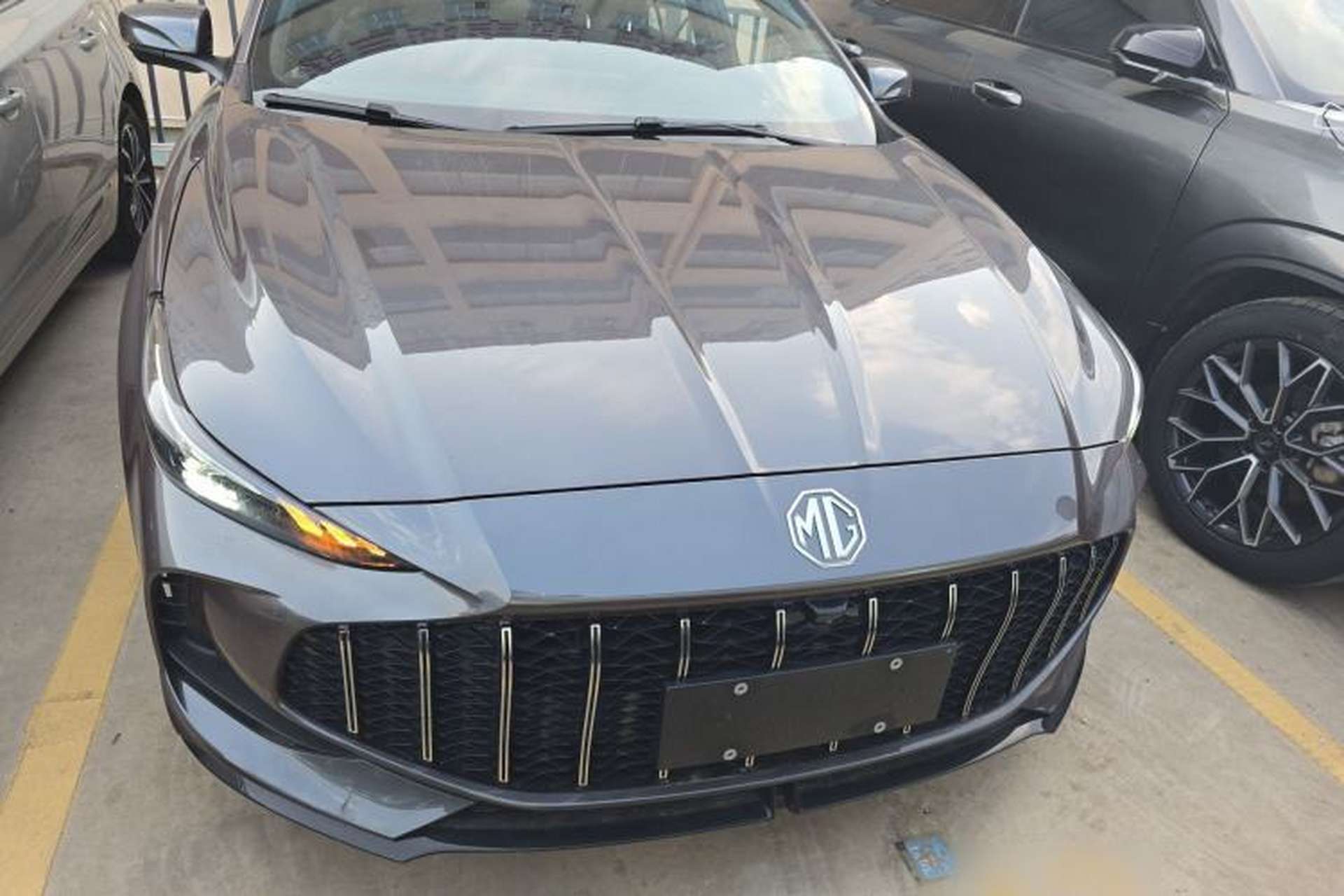 Used MG 5 2025 180 DVVT Global Luxury Edition Front