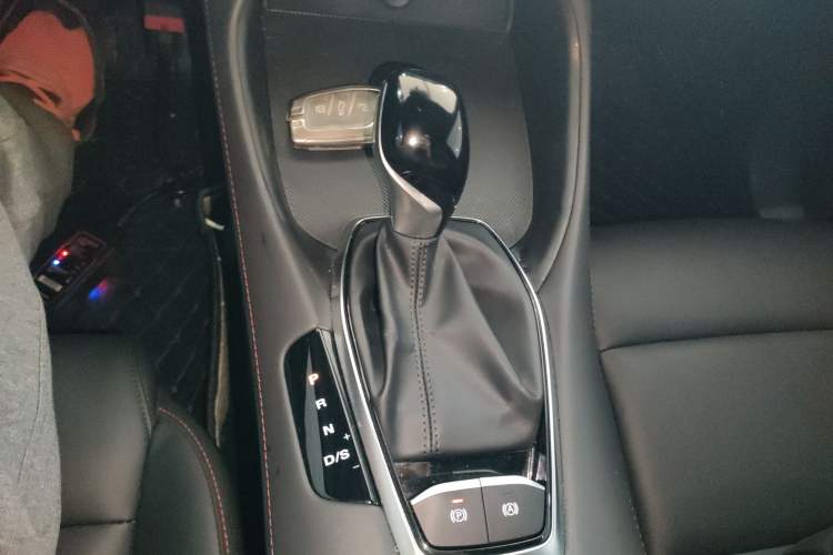 Used MG 5 2025 180 DVVT Global First Edition Gear Lever