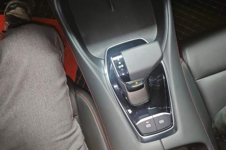 Used MG 5 2025 300TGI Global Flagship Edition Gear Lever