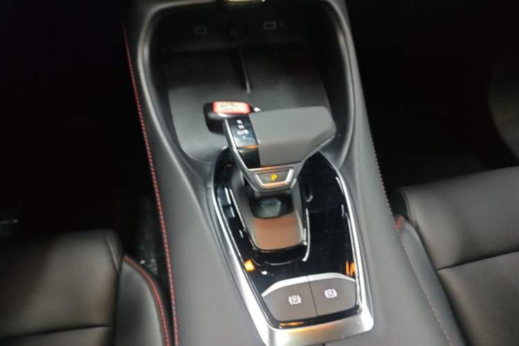 Used MG 5 2025 300TGI Global Flagship Edition Gear Lever