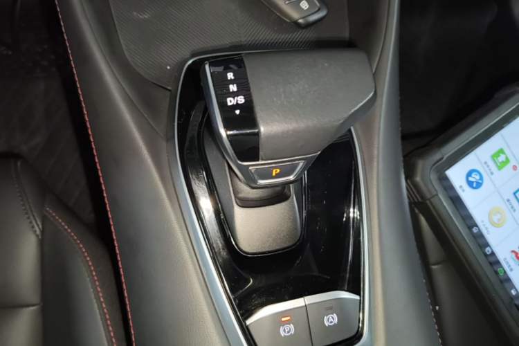 Used MG 5 2025 300TGI Global Flagship Edition Gear Lever