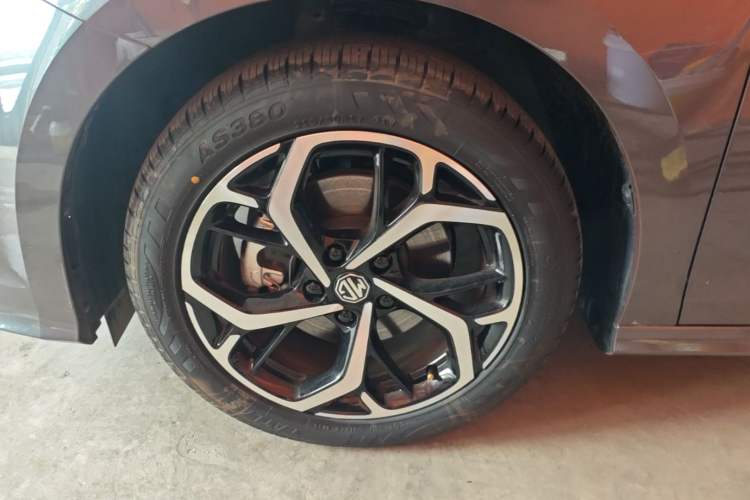Used MG 5 2025 300TGI Global Flagship Edition Left Front Wheel Hub