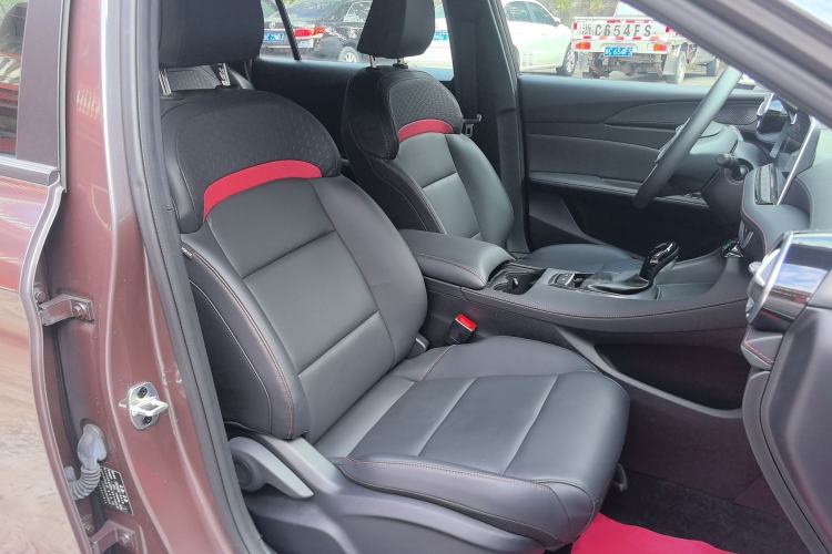 Used MG 5 2025 180 DVVT Global Luxury Edition Right Front Seat