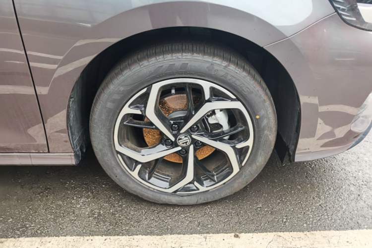 Used MG 5 2025 300TGI Global Flagship Edition Right Front Wheel Hub