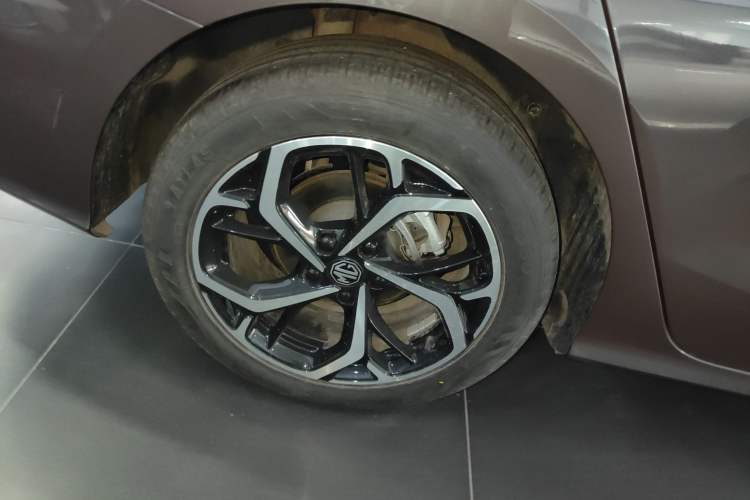 Used MG 5 2025 300TGI Global Flagship Edition Right Rear Wheel Hub
