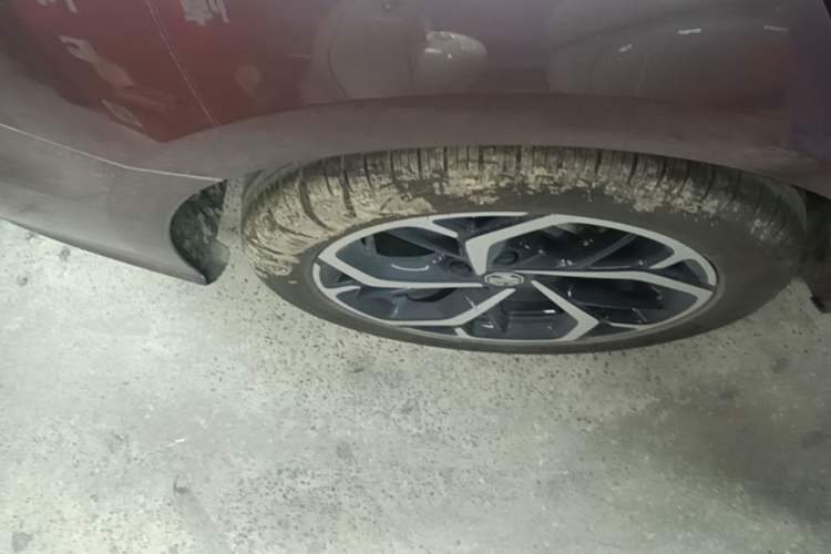 Used MG 5 2025 300TGI Global Flagship Edition Right Rear Wheel Hub