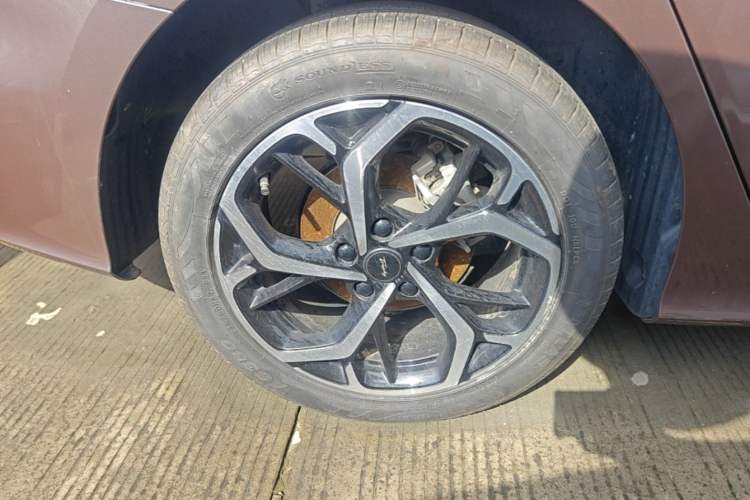Used MG 5 2025 300TGI Global Flagship Edition Right Rear Wheel Hub