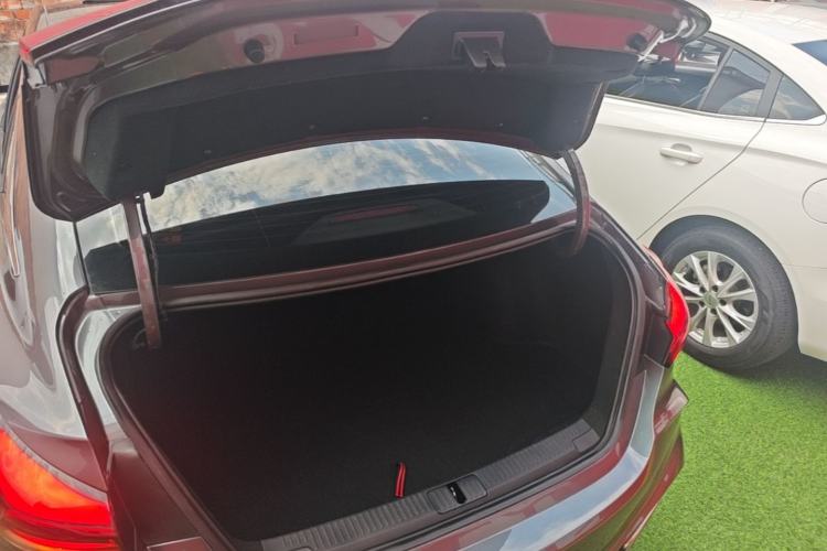 Used MG 5 2025 180 DVVT Global Luxury Edition Trunk