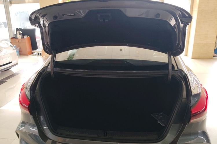 Used MG 5 2025 300TGI Global Flagship Edition Trunk