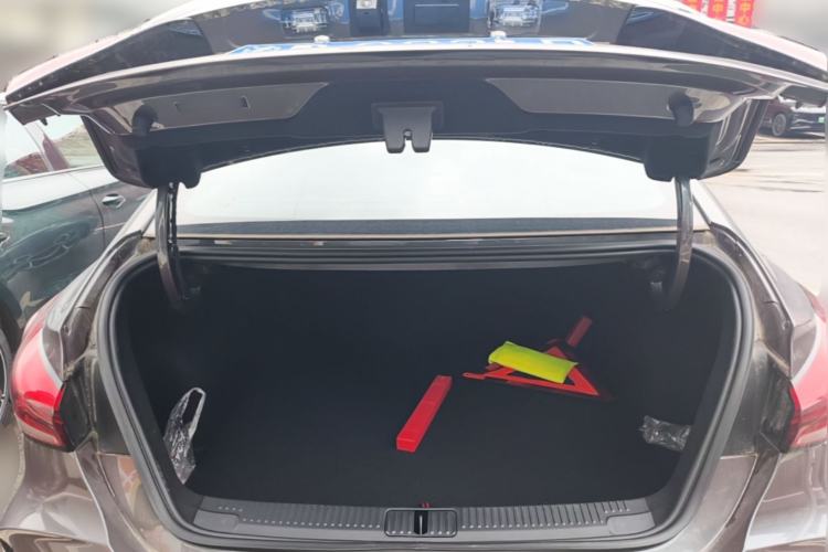 Used MG 5 2025 300TGI Global Flagship Edition Trunk