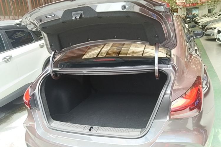 Used MG 5 2025 300TGI Global Flagship Edition Trunk