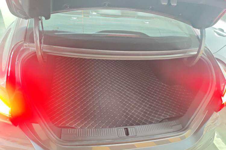 Used MG 5 2025 300TGI Global Flagship Edition Trunk