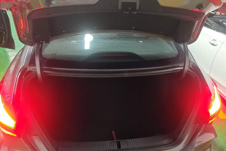 Used MG 5 2025 300TGI Global Flagship Edition Trunk