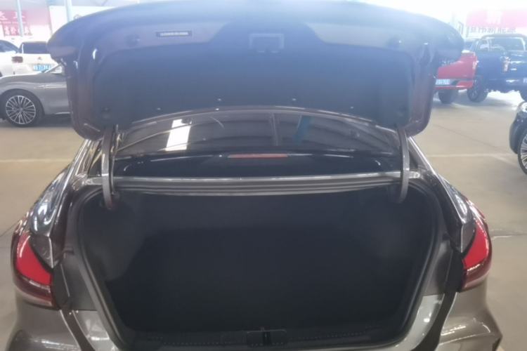 Used MG 5 2025 300TGI Global Flagship Edition Trunk