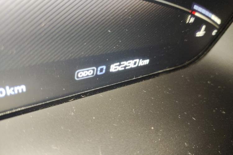 Used MG 5 2025 300TGI Global Flagship Edition Odometer Close Up