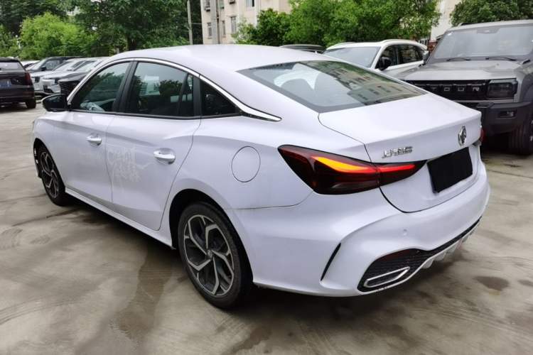 Used MG 5 2025 300TGI Global Flagship Edition Exterior 2