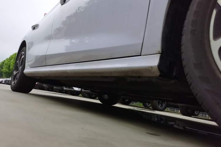 Used MG 5 2025 300TGI Global Flagship Edition Right Side Sill