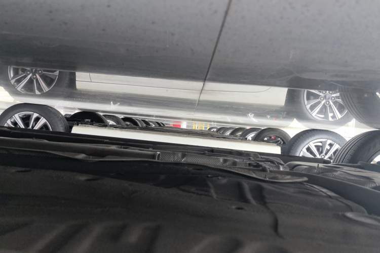 Used MG 5 2025 300TGI Global Flagship Edition Right Side Sill