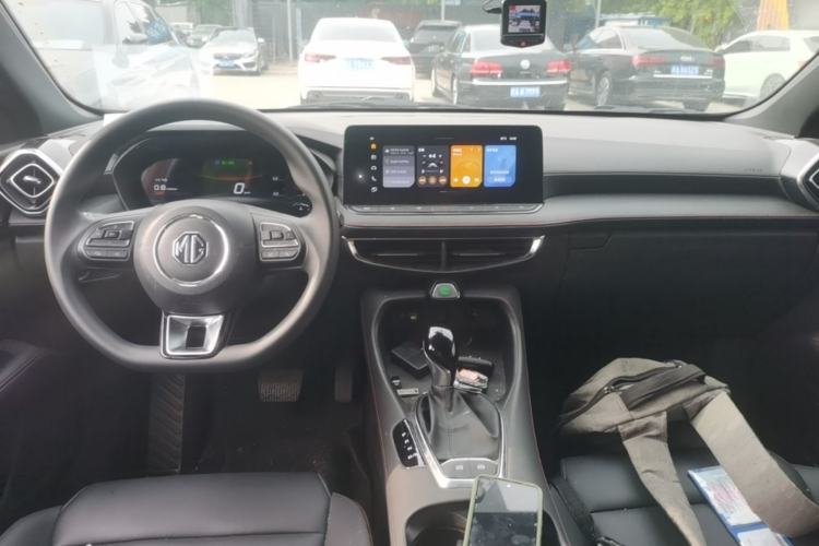 Used MG 5 2025 180 DVVT Global First Edition Center Console