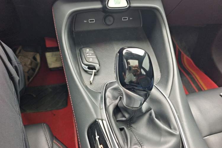 Used MG 5 2025 180 DVVT Global Luxury Edition Gear Lever