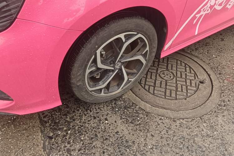 Used MG 5 2025 300TGI Global Flagship Edition Left Front Wheel Hub