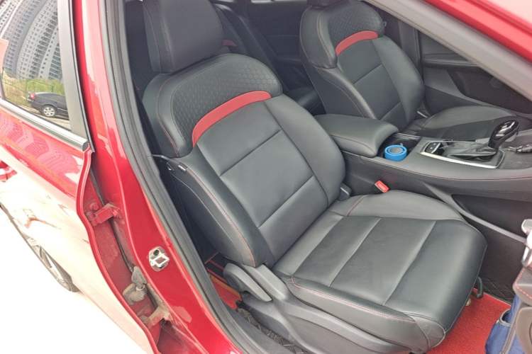 Used MG 5 2025 180 DVVT Global Luxury Edition Right Front Seat