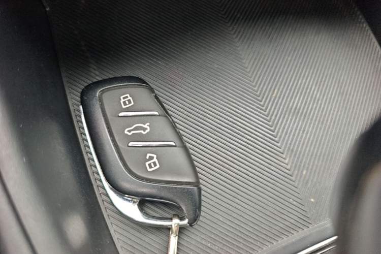 Used MG 5 2025 180 DVVT Global Luxury Edition Vehicle Key