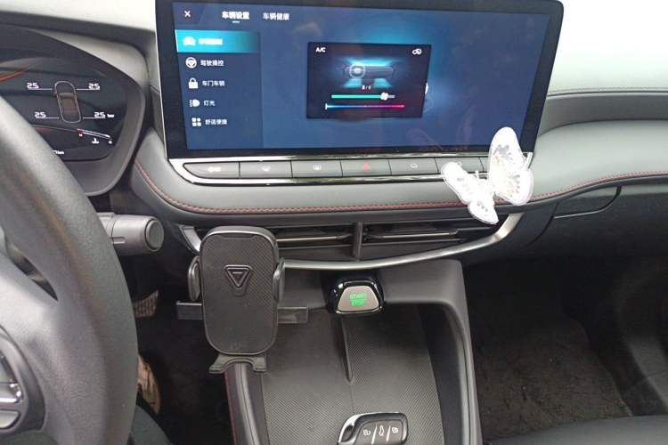 Used MG 5 2025 300TGI Global Flagship Edition Audio And AC Panel