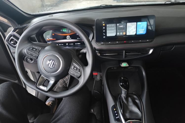 Used MG 5 2025 180 DVVT Global First Edition Center Console