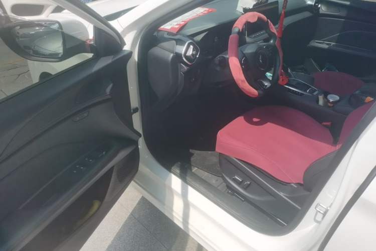 Used MG 5 2025 180 DVVT Global Luxury Edition Driver Seat