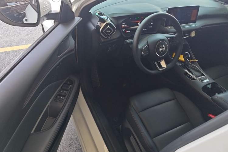 Used MG 5 2025 180 DVVT Global Luxury Edition Driver Seat