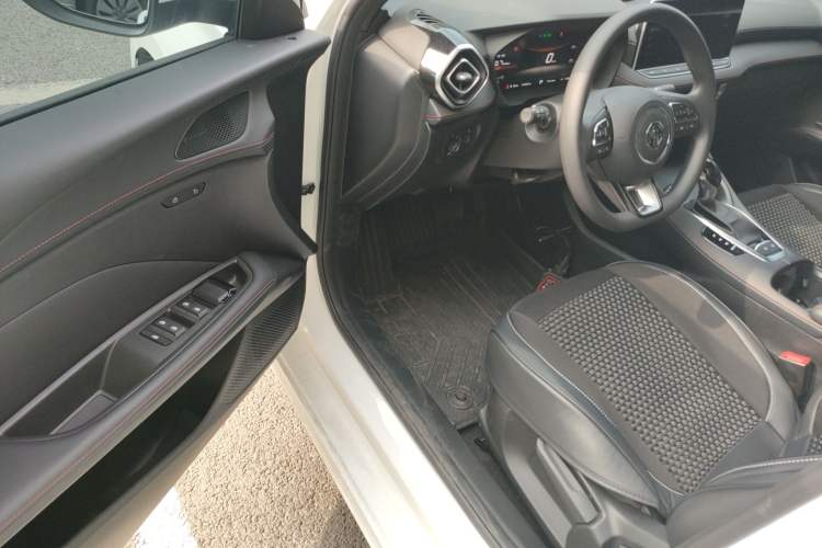 Used MG 5 2025 180 DVVT Global Luxury Edition Driver Seat