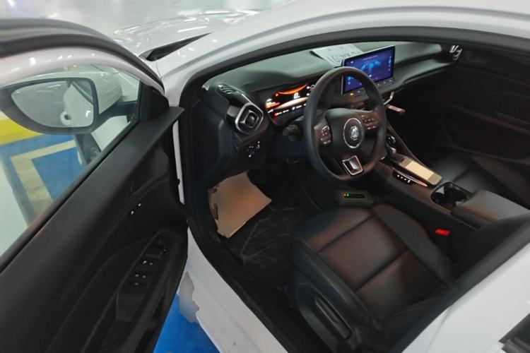 Used MG 5 2025 180 DVVT Global Luxury Edition Driver Seat