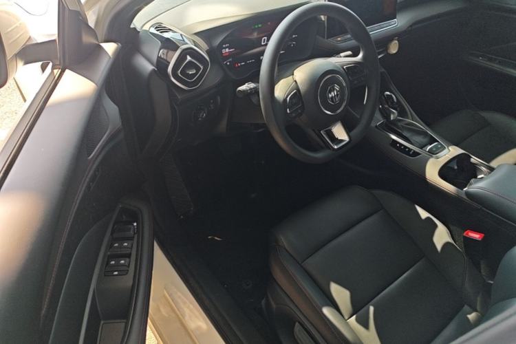 Used MG 5 2025 180 DVVT Global Luxury Edition Driver Seat