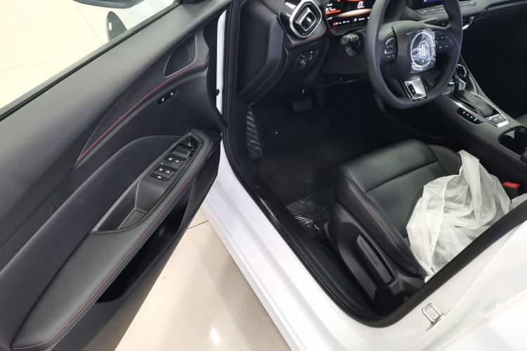 Used MG 5 2025 180 DVVT Global First Edition Driver Seat