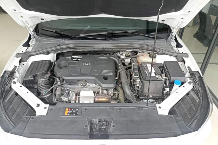 Used MG 5 2025 300TGI Global Flagship Edition Engine Bay