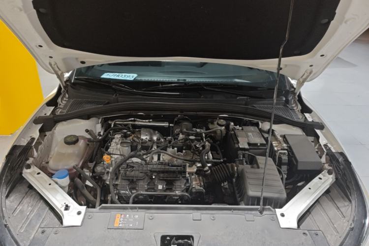 Used MG 5 2025 180 DVVT Global First Edition Engine Bay