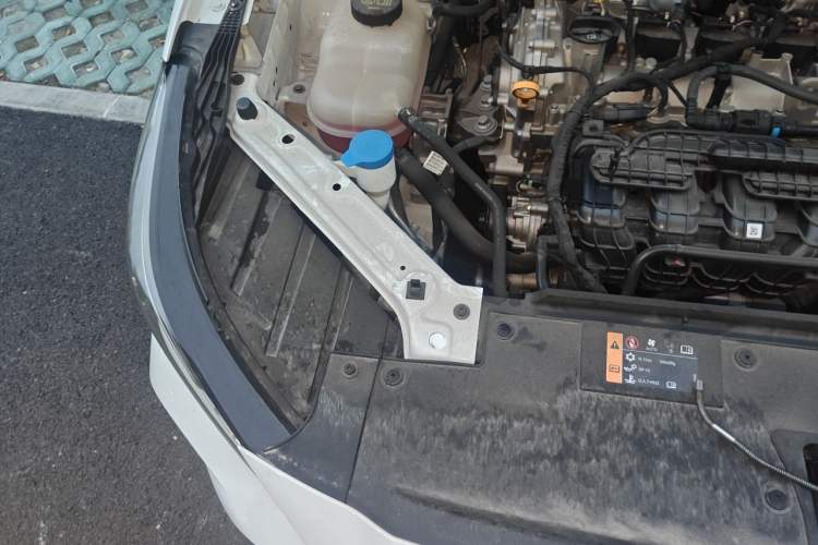 Used MG 5 2025 180 DVVT Global First Edition Engine Bay Right
