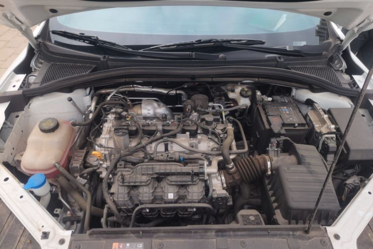 Used MG 5 2025 180 DVVT Global First Edition Engine Bay