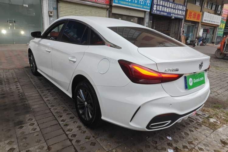 Used MG 5 2025 180 DVVT Global First Edition Exterior 2