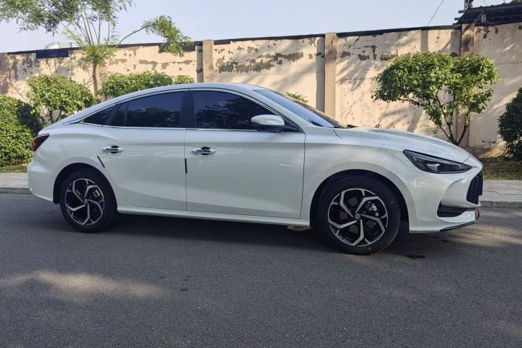 Used MG 5 2025 300TGI Global Flagship Edition Exterior 2